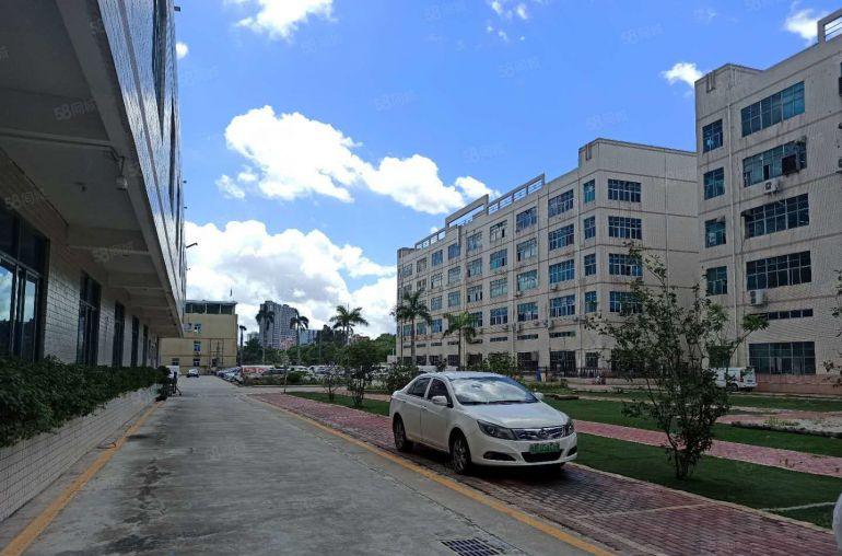 地铁口观澜新田工业园厂房仓库出租空地大公摊小可100平起分租