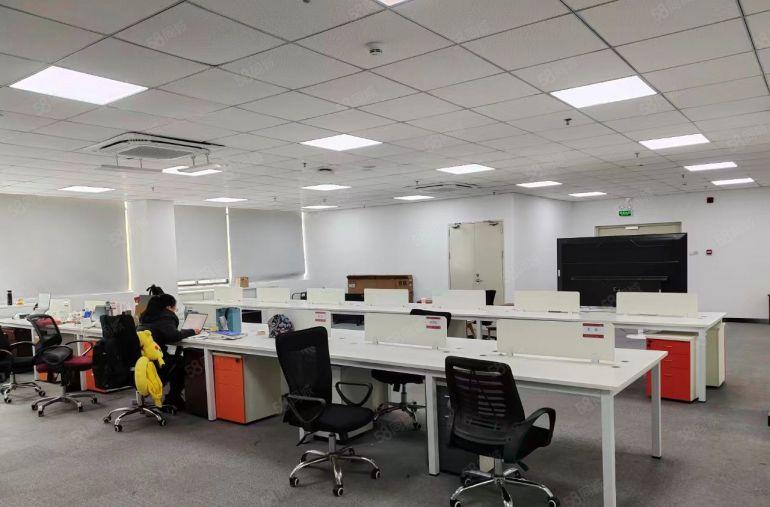 龙华大浪原房东厂房新出楼上整层面积2000平米厂房出租