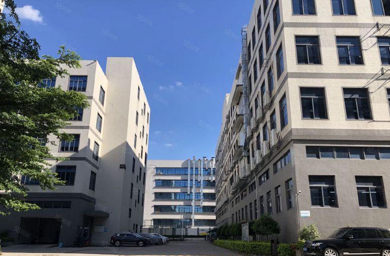 观澜一手房东楼上2000平方无尘车间无转让费厂房仓库低价出租