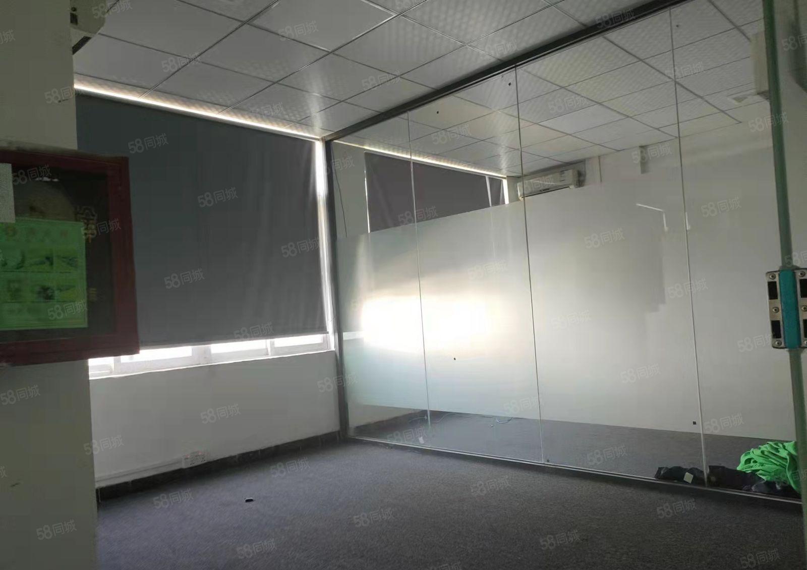 龙华壹城中心附近楼上370平精装办公厂房出租