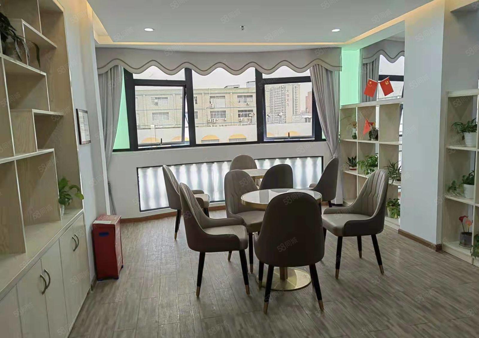 龙华大浪商业中心附近新出整层863平精装修标准厂房，免转让费