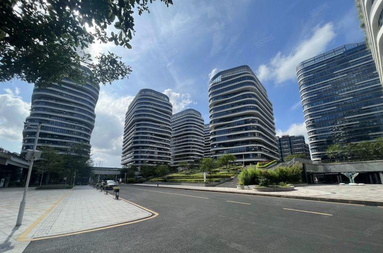 清湖地铁口 国企物业220平 550平办公研发低价场地出租