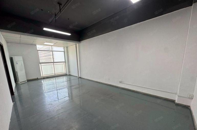 清湖地铁口旁 120平  大开间 28