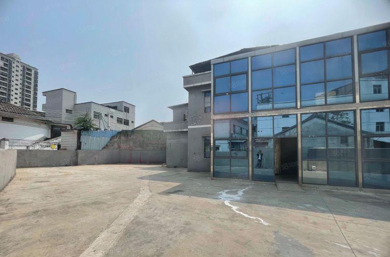 龙华地铁口500平方米独门独院现成精装修厂房出租
