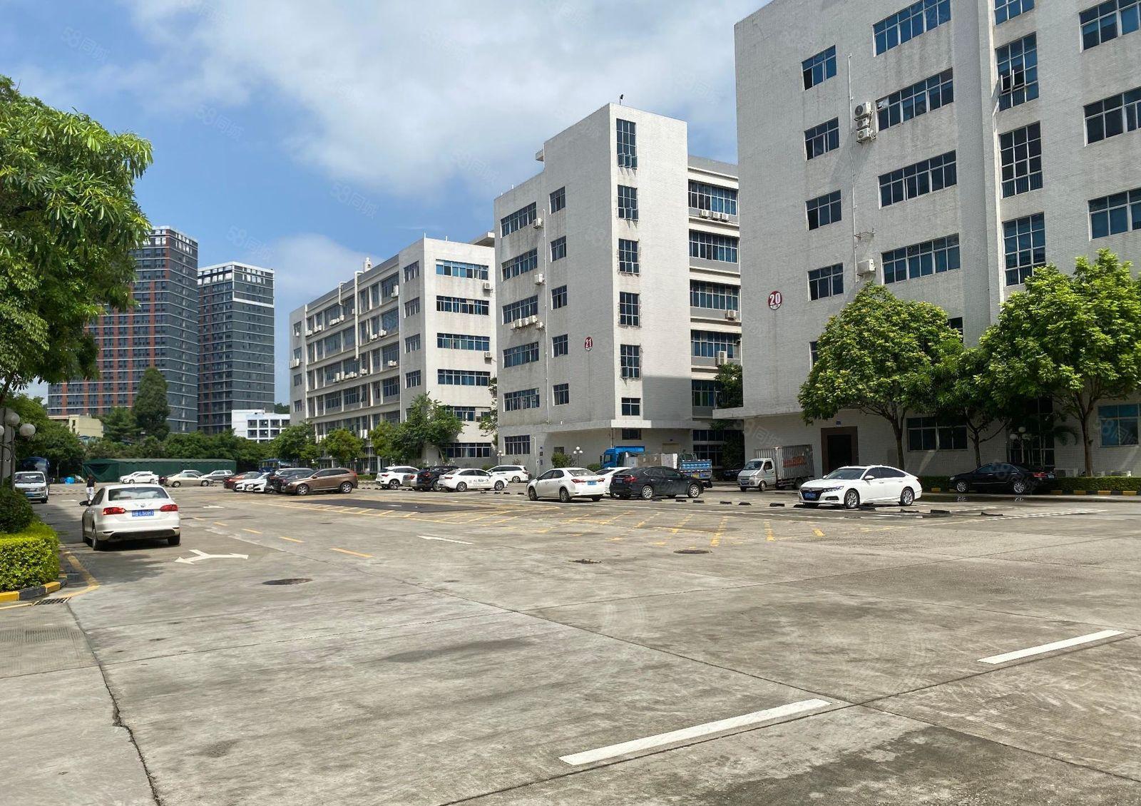 观澜章阁地铁口原房东红本3000平出租精装大小可分租