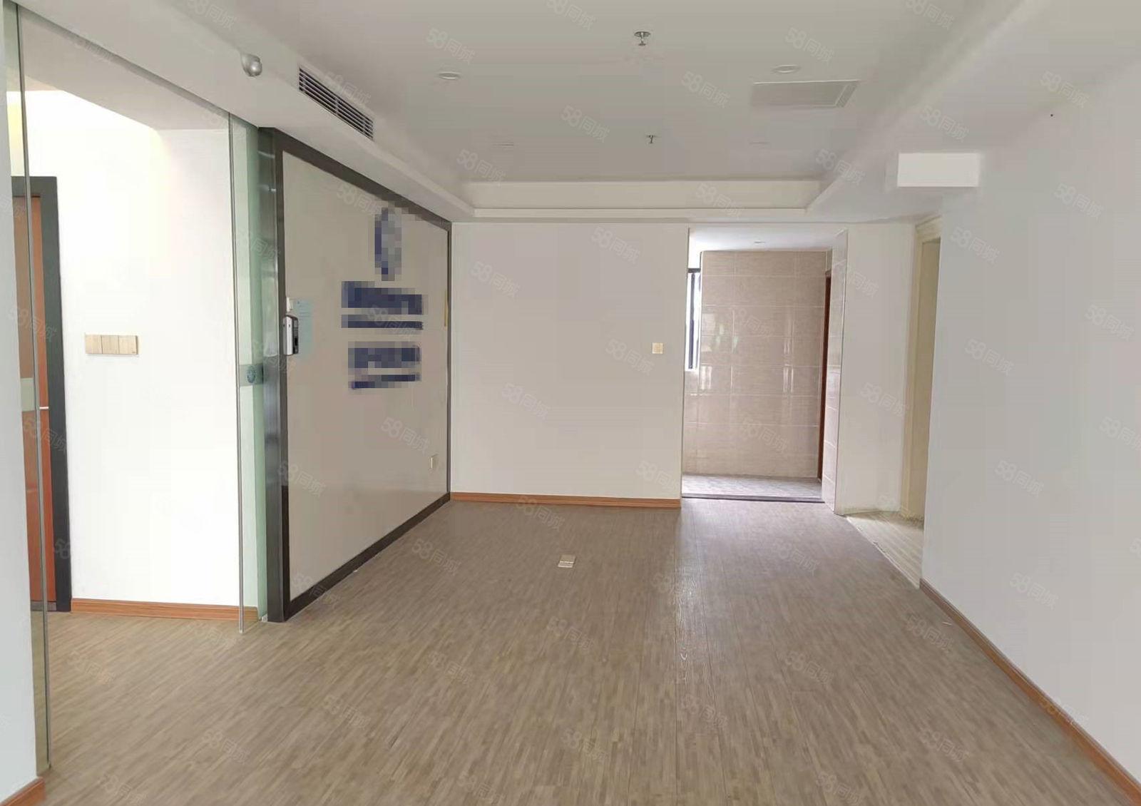 深圳龙华大浪商业中心附近楼上整层863平精装办公厂房出租。