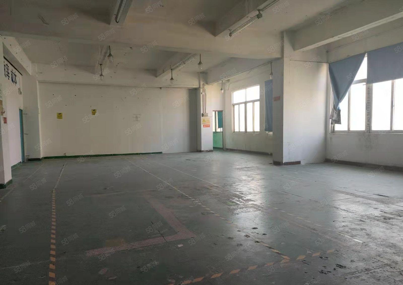 龙华油松万众城附近楼上370平精装办公厂房出租