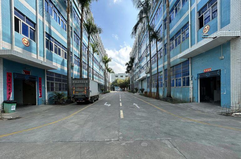 原房14元低价仓库，龙岗龙东地铁口楼上1000平仓库厂房出租