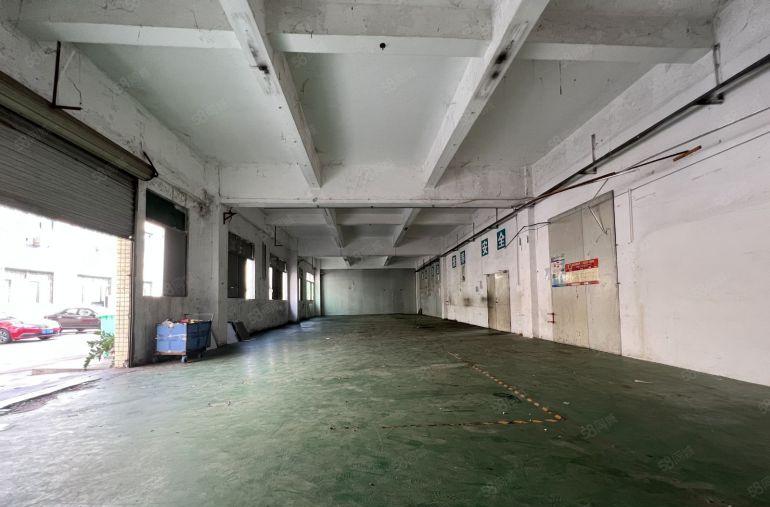 平湖华南城附近1800平原房东花园式园区厂房出租