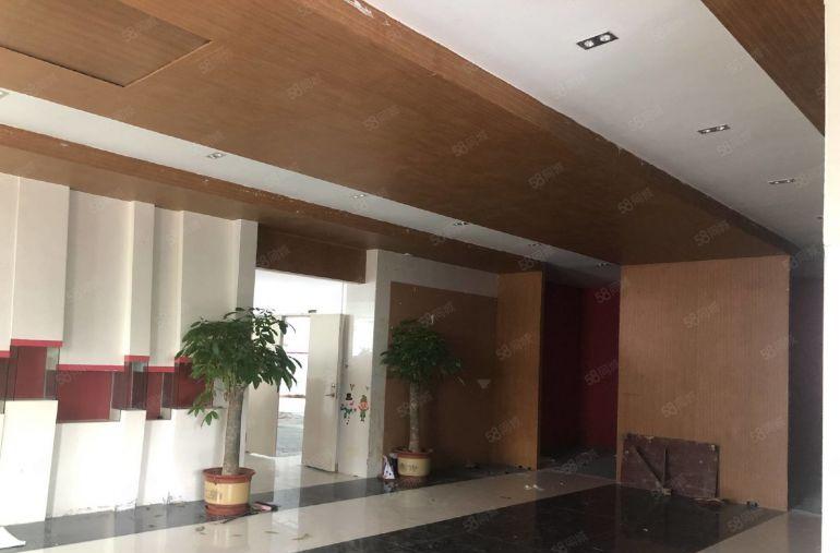 出租龙岗坂田上雪科技园星道工业园5楼厂房880平，带装修