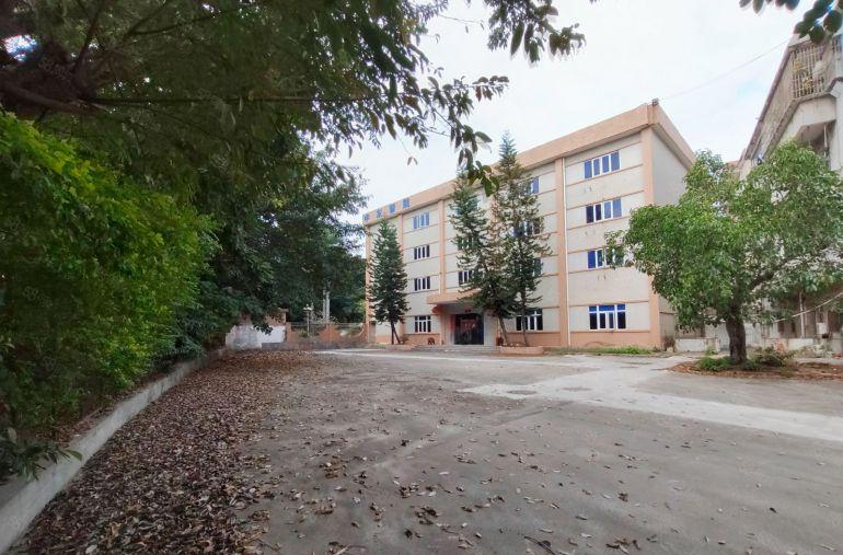 平湖原房东2000平方实际面积独院厂房出租带精装修大小可分租