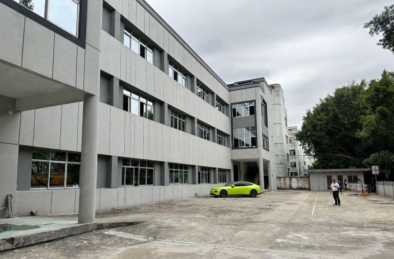 可分租平湖高速出口独院6600平精装修厂房仓库出租