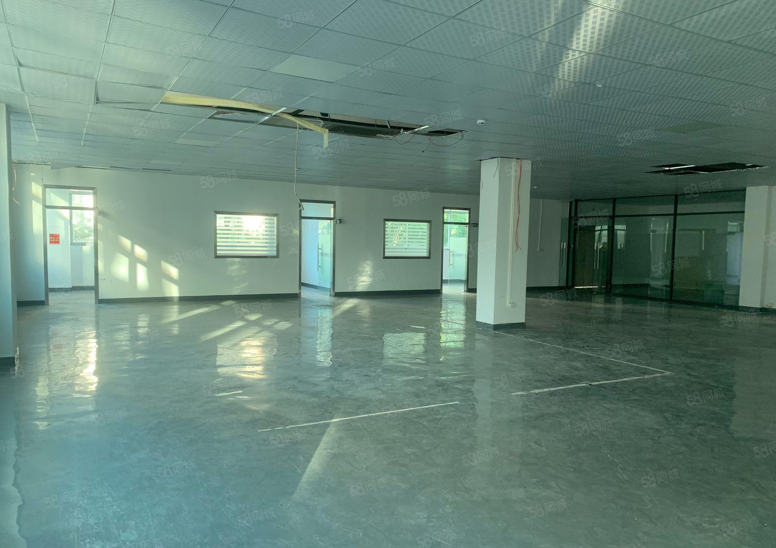 坂田华为地铁站电商园带装修整层1600平方厂房仓库出租