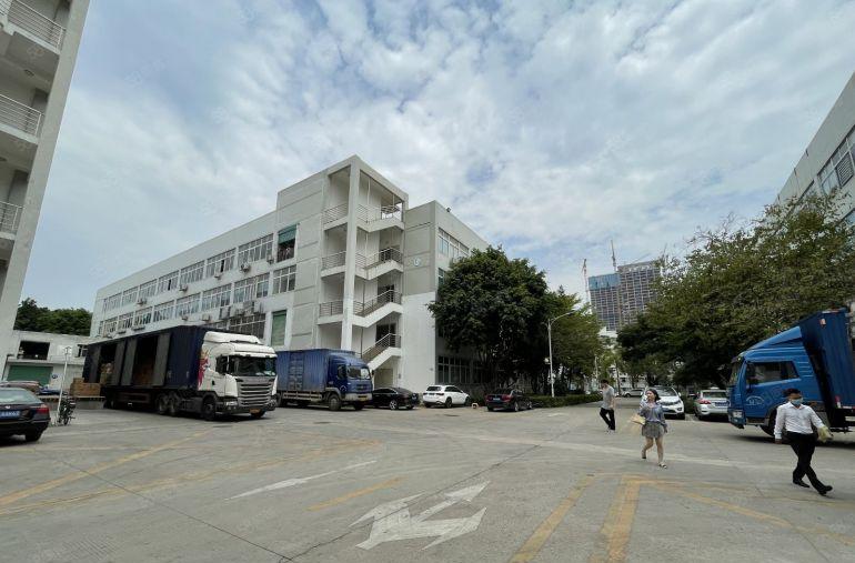 坂田上雪科技园新出一套500平方带精装办公室仓库厂房出租