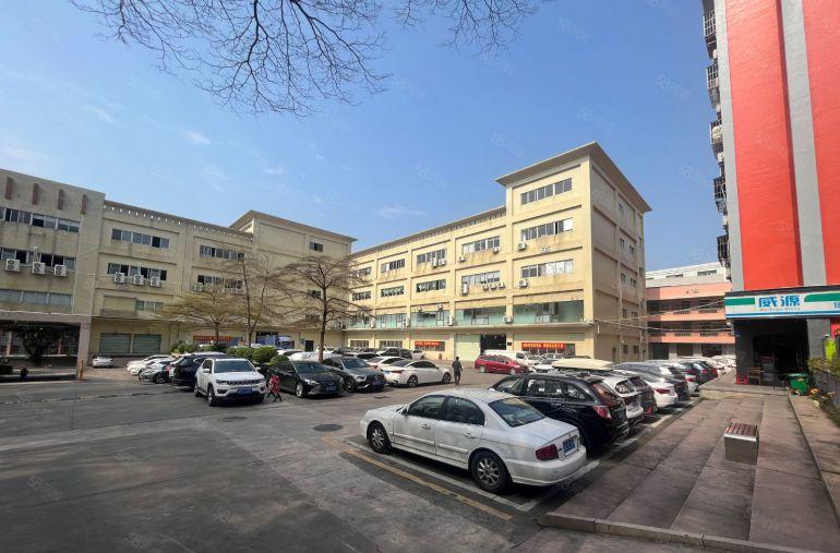 横岗荷坳双地铁口原房东工业园区300平起分租，花园式厂