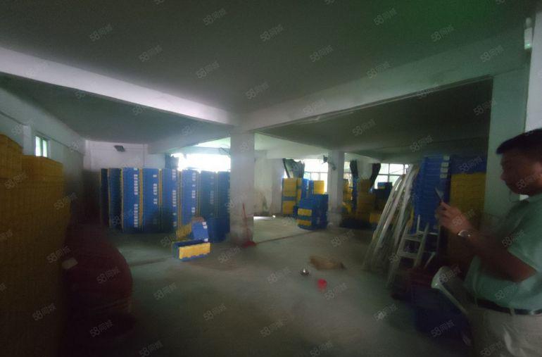 平湖万达附近原房东一楼一整层700平，实际面积出租