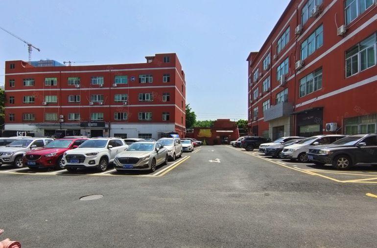 电商贸易龙岗爱联地铁站楼上300平方带装修厂房仓库出租