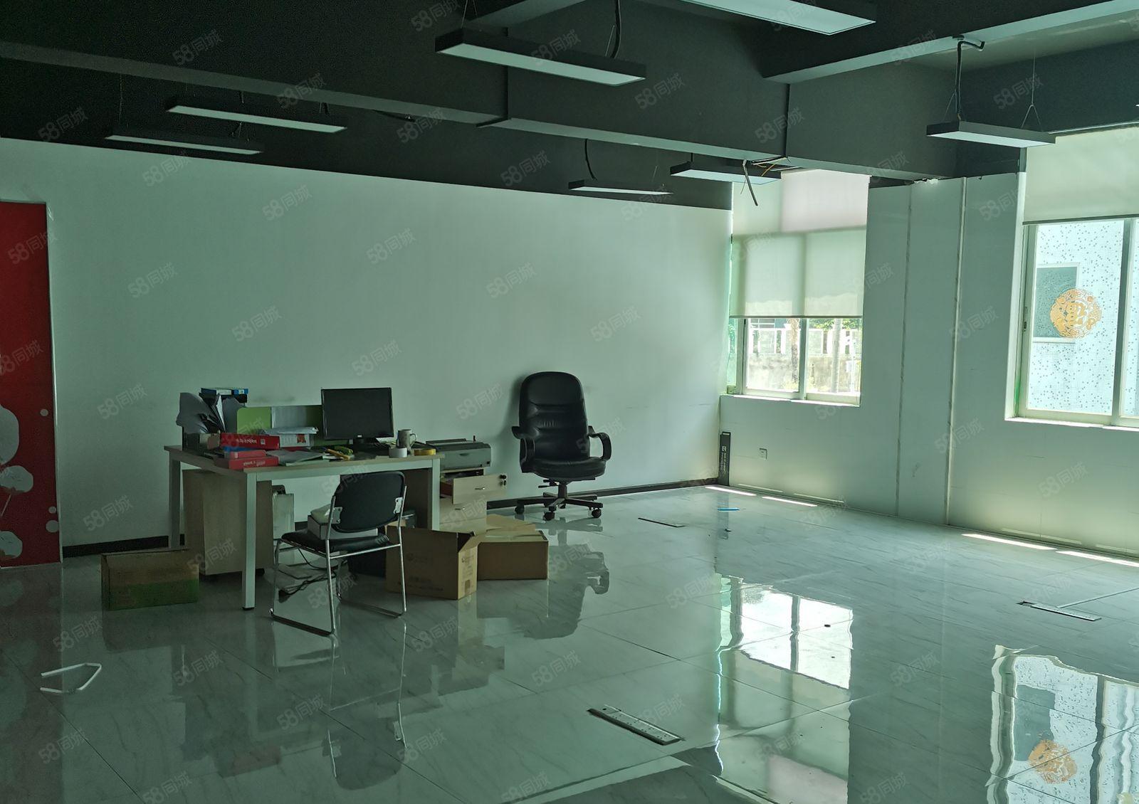 大鹏新区土洋第二工业区独院厂房出租3680平米，全新装修，