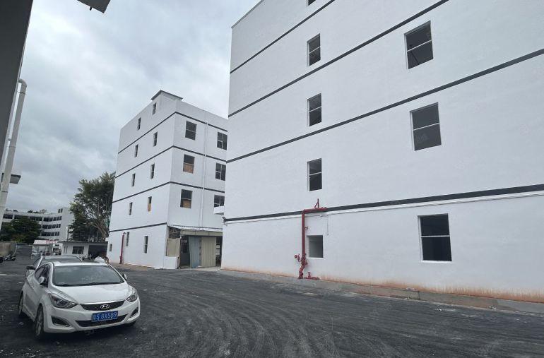 层高8米坂田地铁口1200平钢结构厂房门口空地大使用率高可分