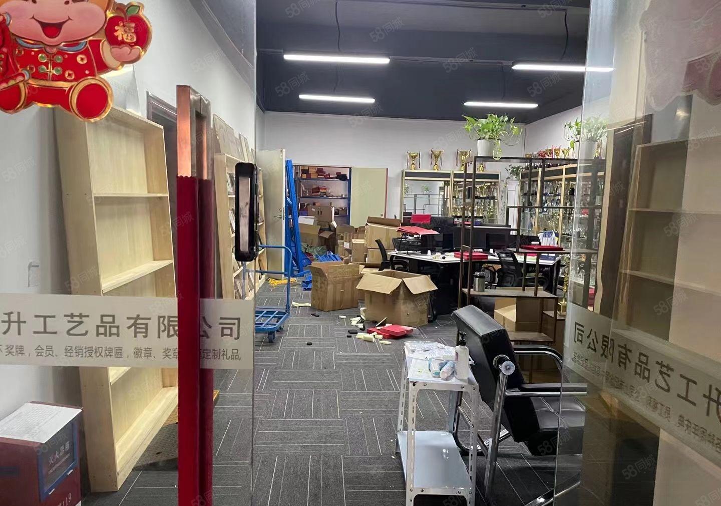 南联村委厂房 单层2000平米 可以分租 300平米起租