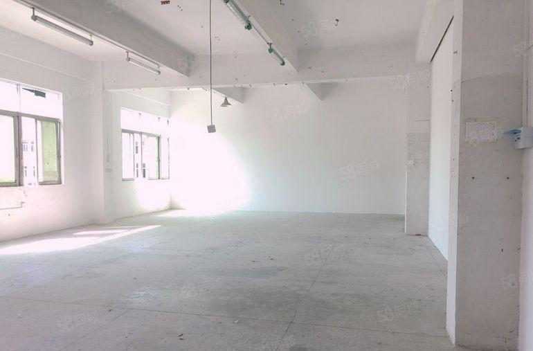 新生集银皮革广场旁280平厂房仓库出租5600元