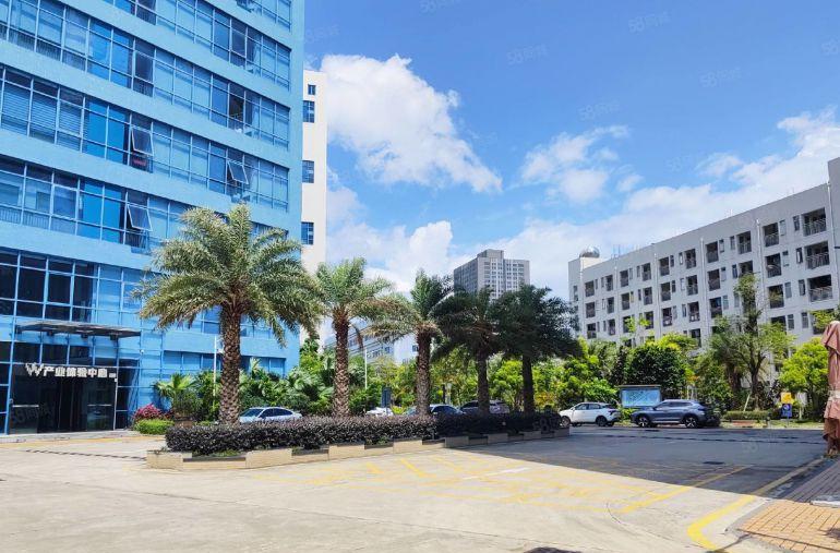 原房东！宝龙工业区新空出3楼2000平方全新地坪漆厂房出租