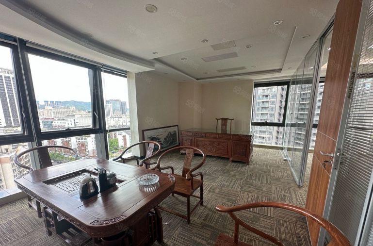 坂田地铁站新出168平方豪华装修带红木家私红本可办公拎包入住