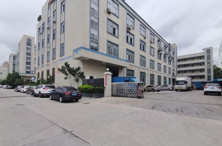 特价16块 平湖辅城坳独院4楼厂房出租1080平大小分租仓库