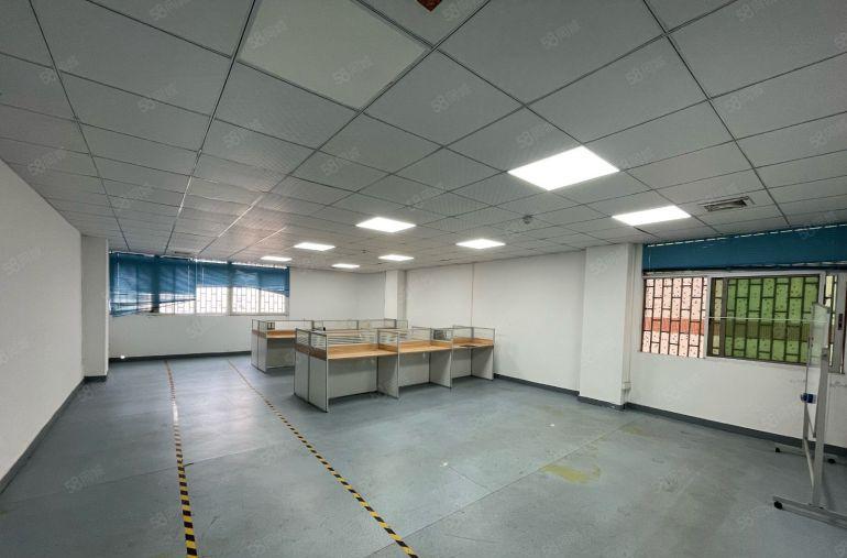 7成使用率！坂田350平独立小整层，可做办公，仓库！