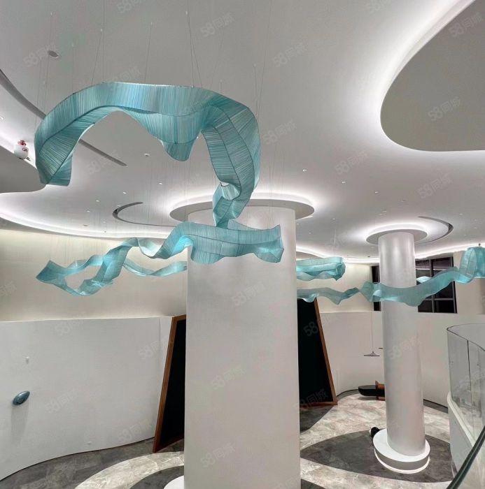 原房东直租，龙岗宝龙地铁口200平精装修办公室带家私厂房出租