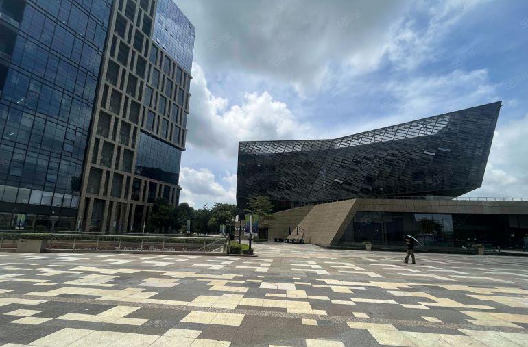 可分租龙岗宝龙地铁口写字楼180平精装修带家私办公室厂房出租