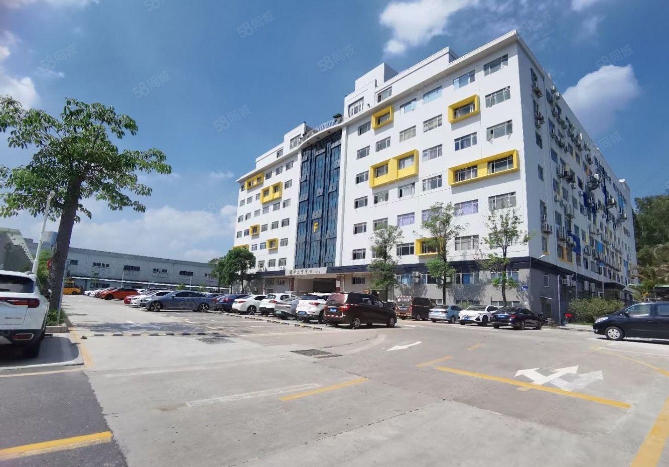 地铁口！带装修！横岗原房东红本厂房低价出租带卸货平带四部货梯