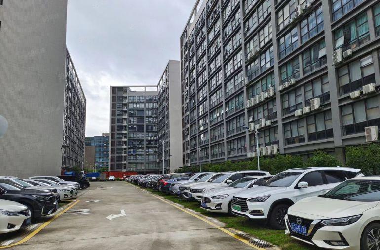 无公摊龙岗宝龙原房东楼上1000平方精装修办公室厂房仓库出租