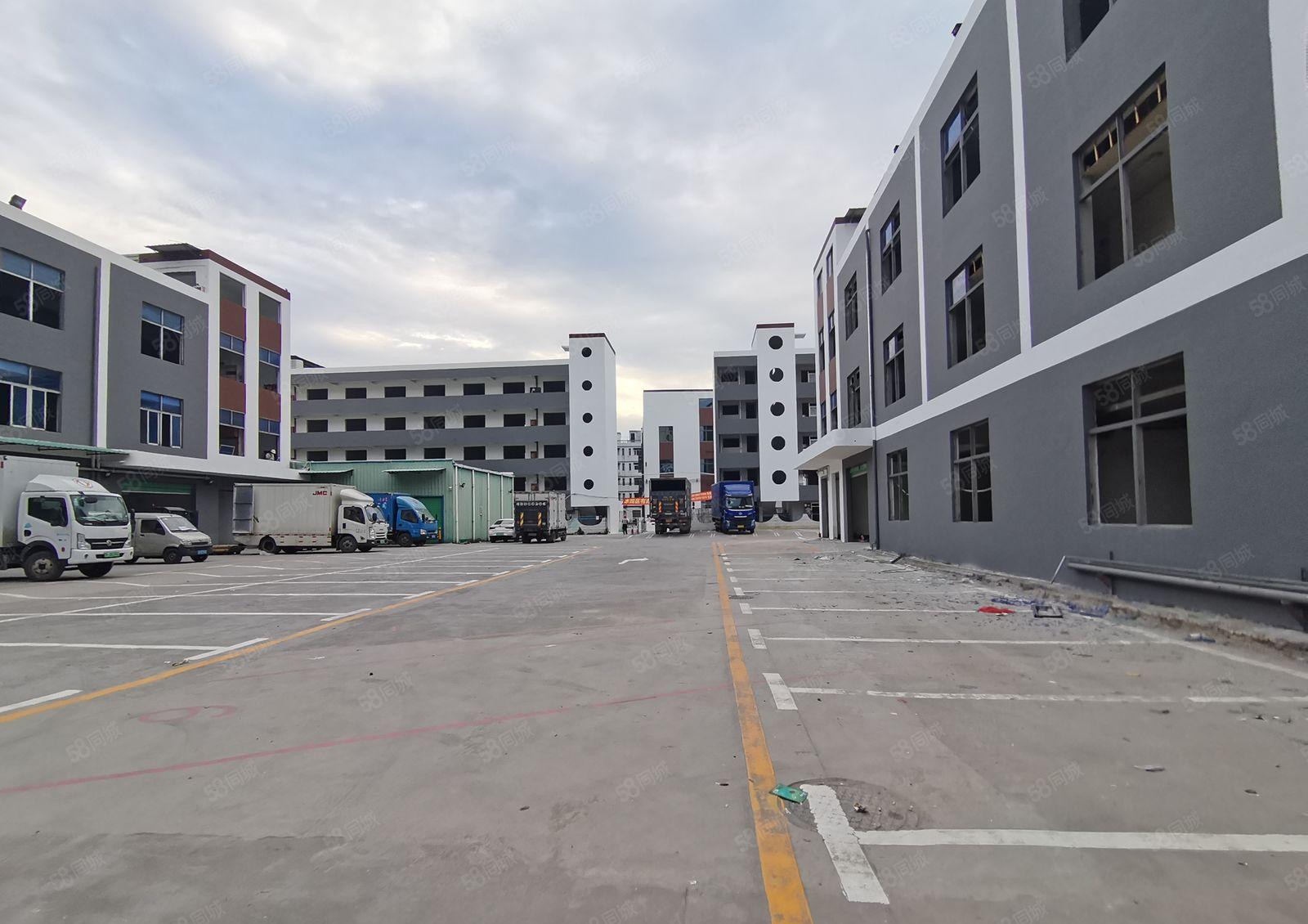 手快有!坂田地铁口科技园1800平标准厂房出租价格实惠空地大