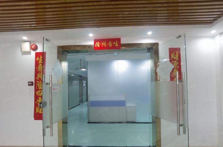 宝龙工业区原房东楼上整层1000平精装修无尘车间厂房出租