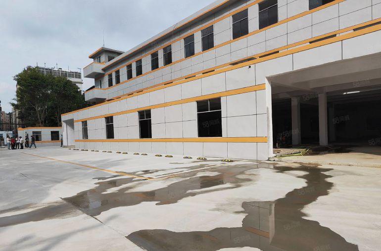 龙岗南约小独院5000平空地超大朝向好近地铁近高速整租18元