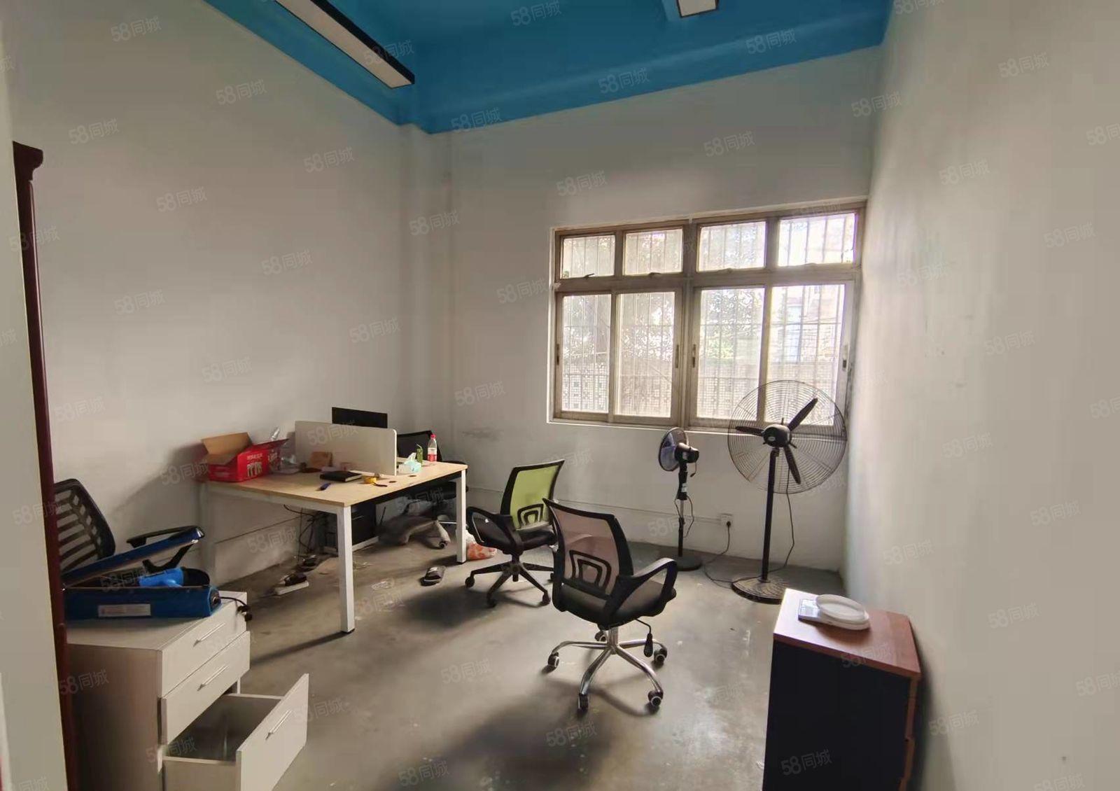 坂田光雅园地铁站500米一楼228平标准厂房出租