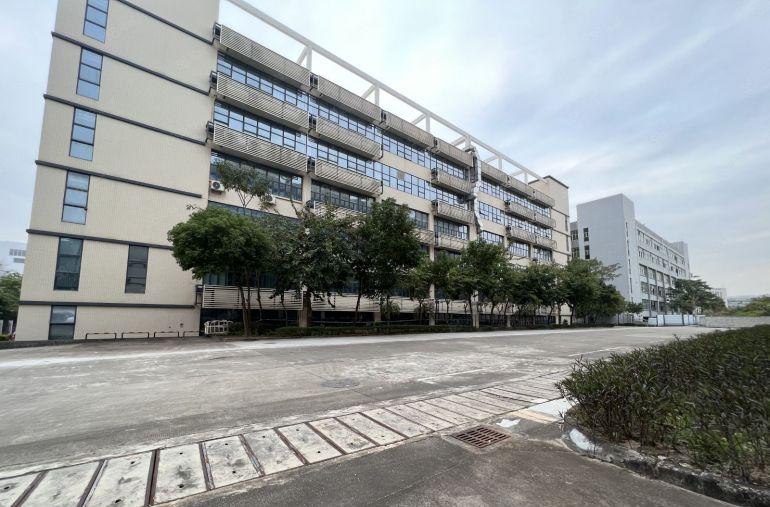 龙岗坪地村委厂房仓库出租1000平方起租形象好空地大可办环评