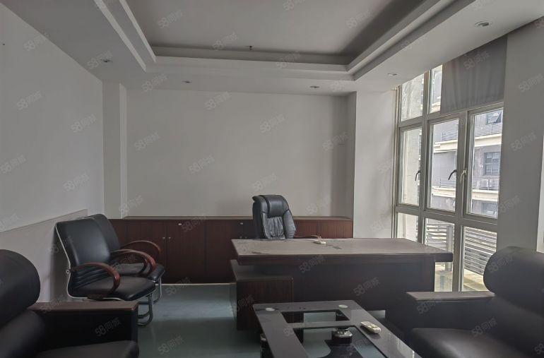 龙岗爱联电商产业园二500平精装修厂房出租报价20元 可分租