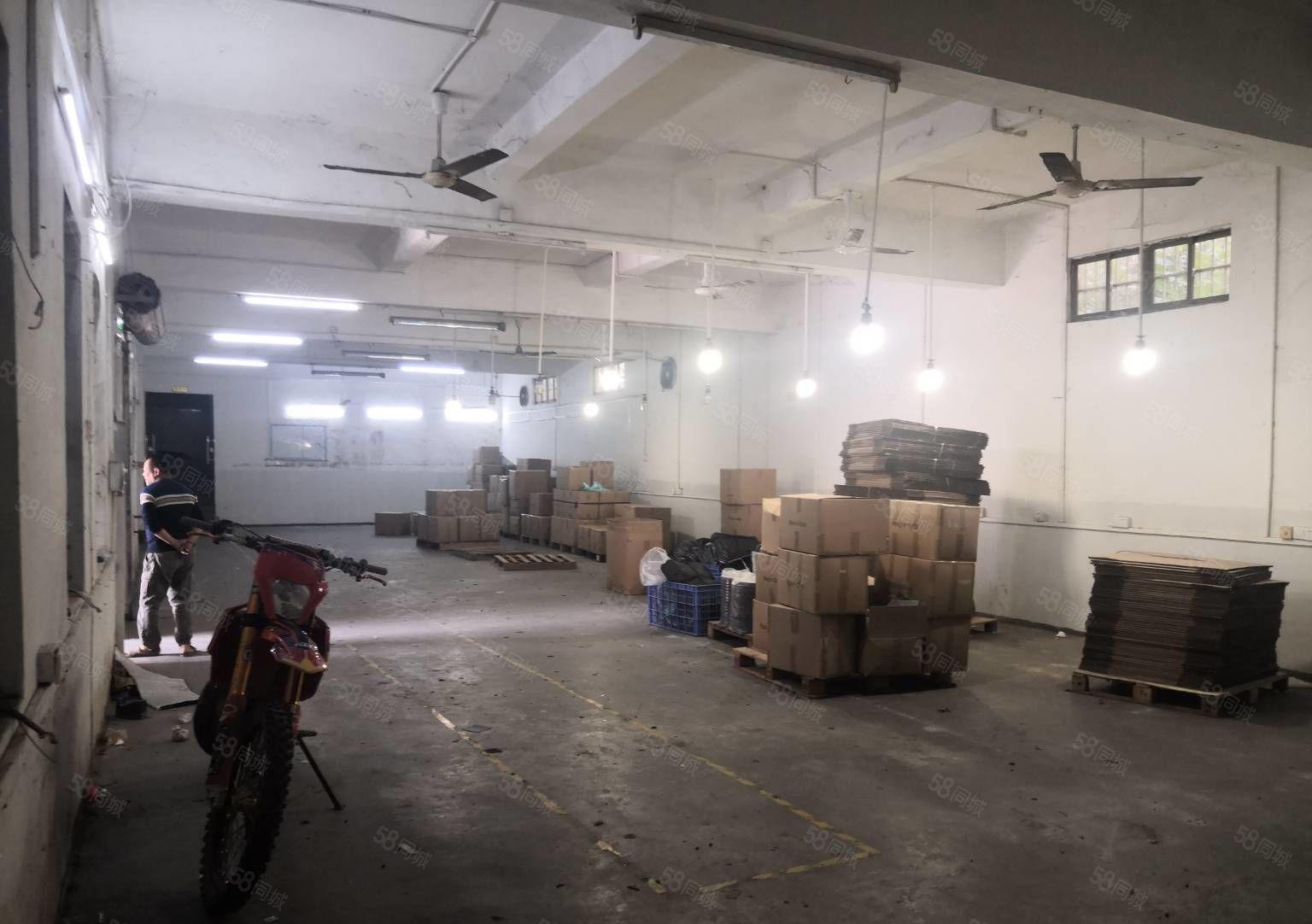 平湖主干道边上低价一楼300平出租只要26元