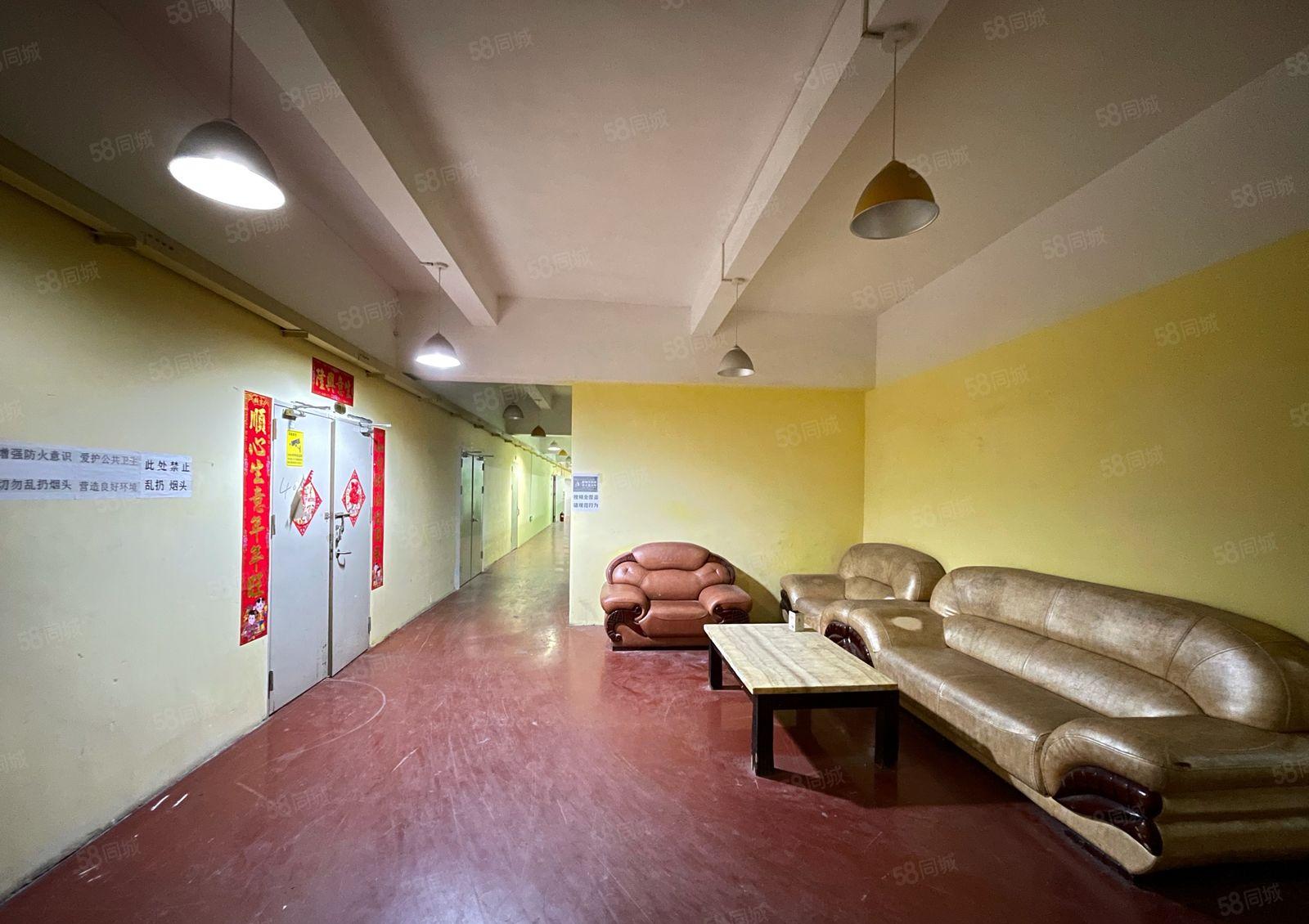 坂田中小型加工生产厂房仓库110平米起租，有需要的抓紧！