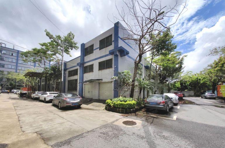 给钱就租 坂田上雪一楼带卸货平台2000平厂房仓库出租