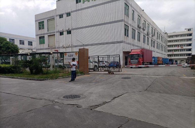 平湖辅城坳新出一楼2160平厂房仓库出租可分租交通好可办环评