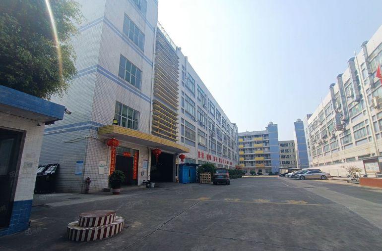 平湖埔城坳高速出口新出红本独院12800平厂房出租