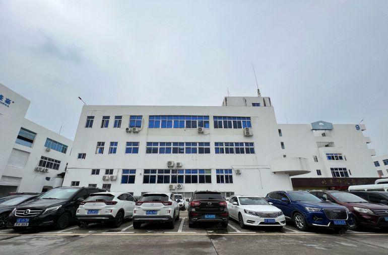 龙岗同乐现成中铁项目部办公室厂房1900平出租精装修厨房