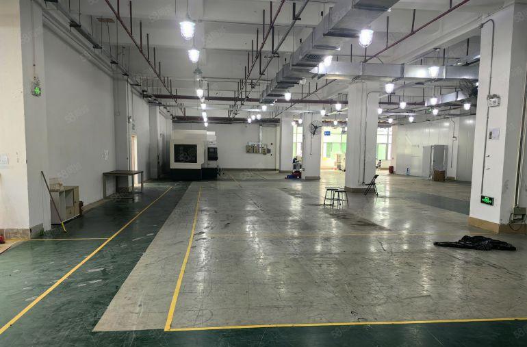 横岗地铁口吉祥科技园原房东红本厂房仓库1000平方大小可分租