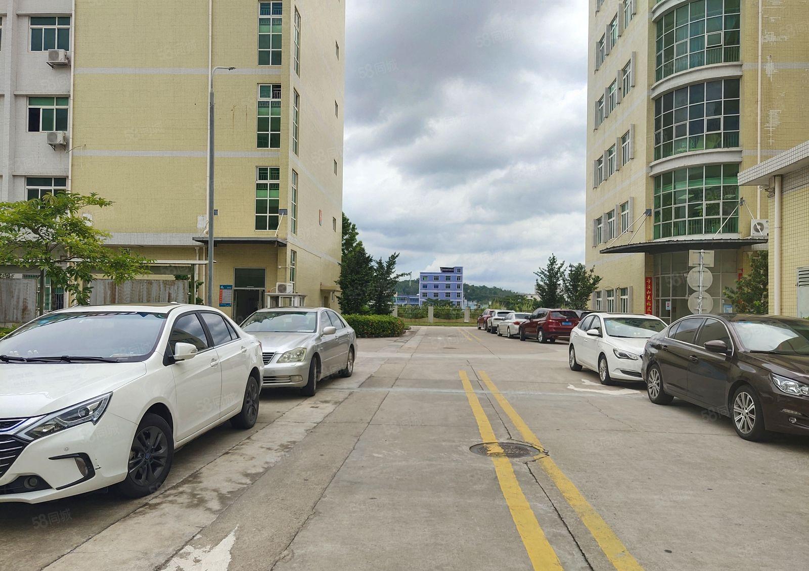 200平起分龙岗爱联嶂背工业区楼上700平精装修出租水电齐全