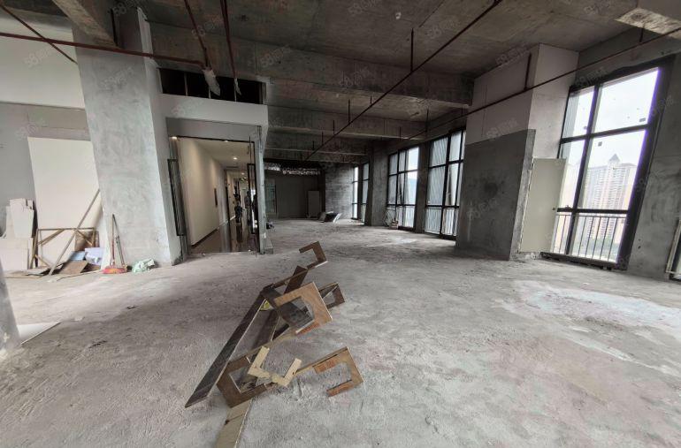 龙岗中心城办公室360平，租金有补贴可高达百分之80