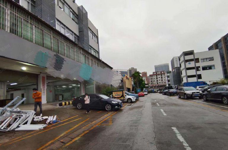 坂田五和地铁站旁新出工业园一楼650平物流仓库招租，水电齐全