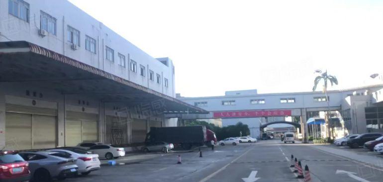 一房东带卸货平台！平湖华南城附近一楼5000平厂房仓库出租